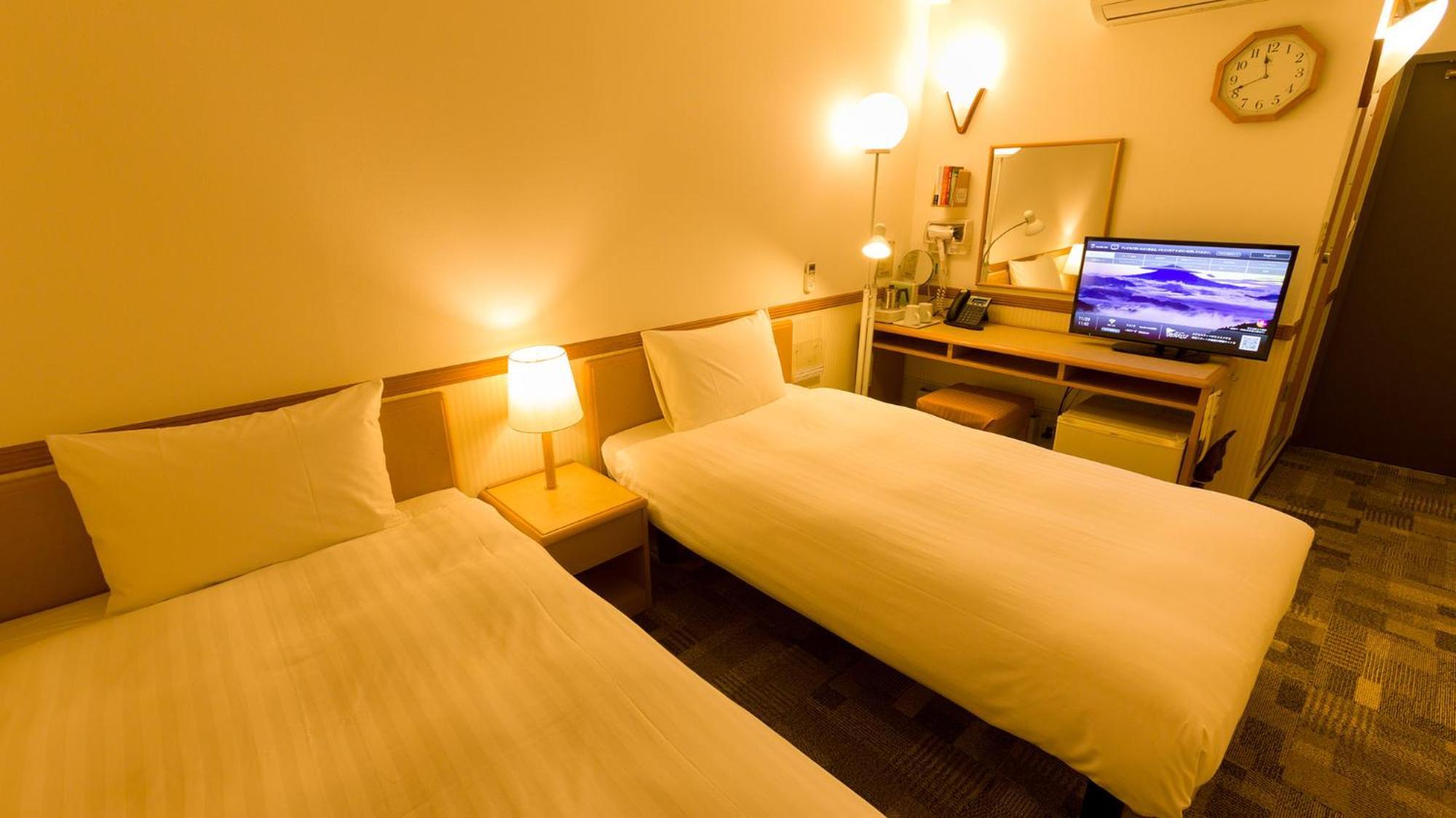 Toyoko Inn Oita Ekimae Værelse billede