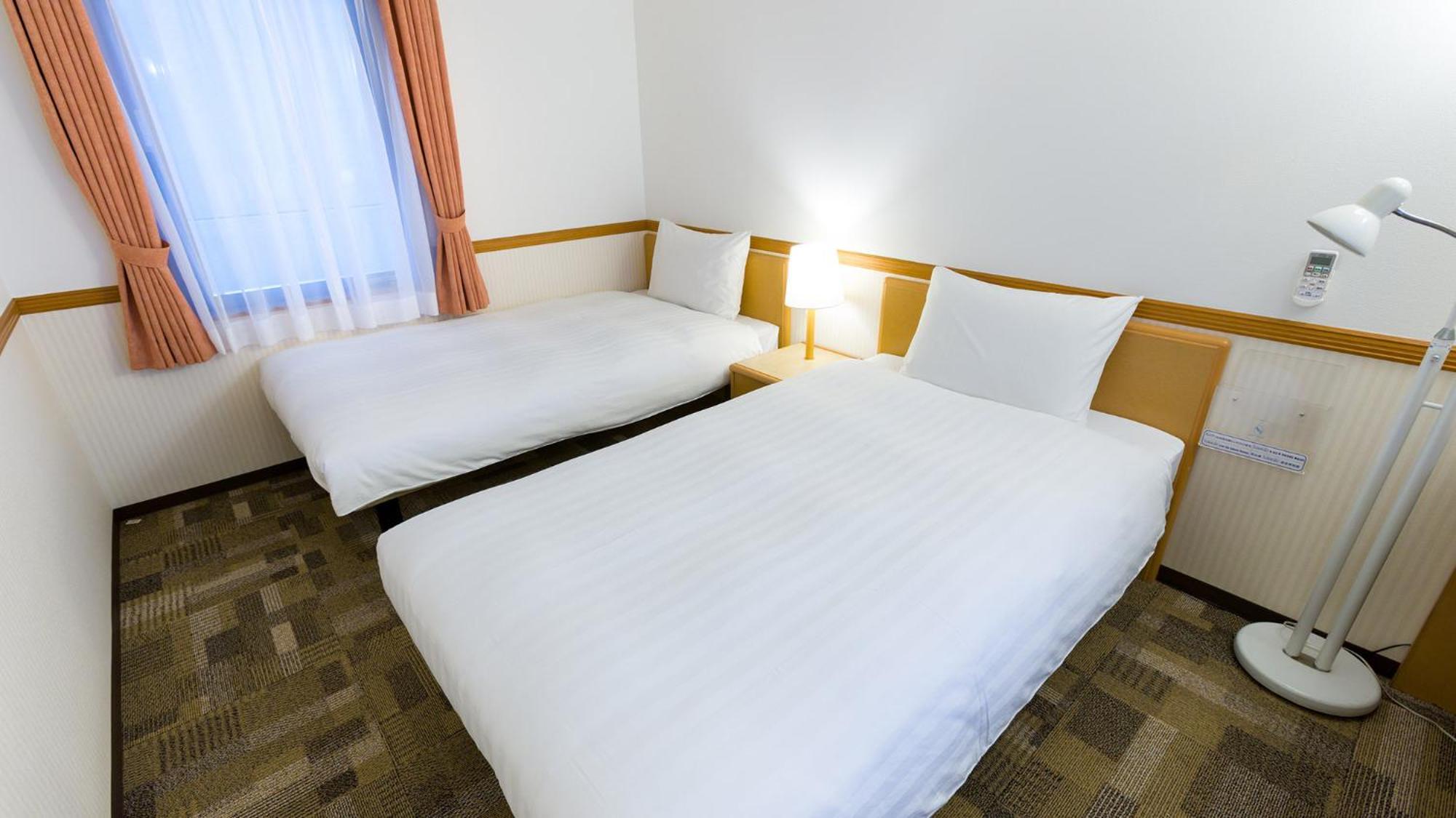 Toyoko Inn Oita Ekimae Værelse billede