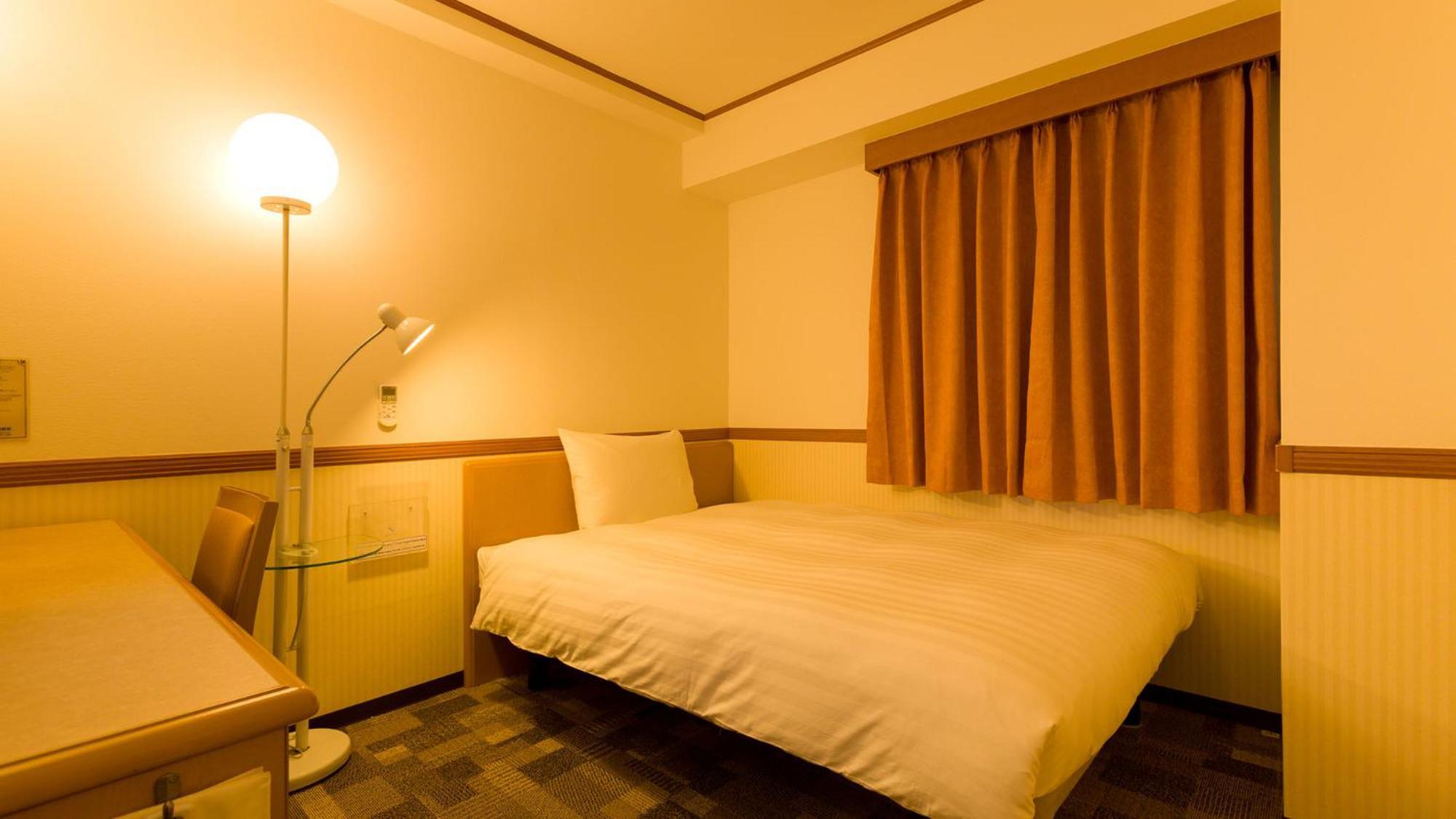 Toyoko Inn Oita Ekimae Værelse billede